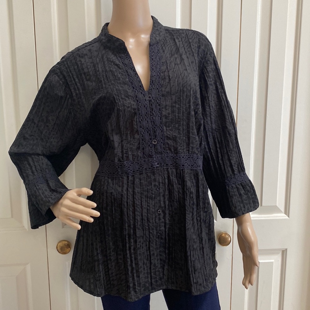 ALC Woman 1X Black and Grey Babydoll Blouse